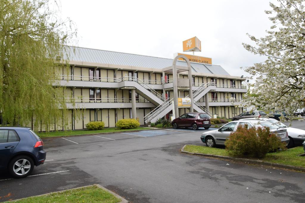 Premiere Classe Lille Sud - Douai Cuincy Buitenkant foto